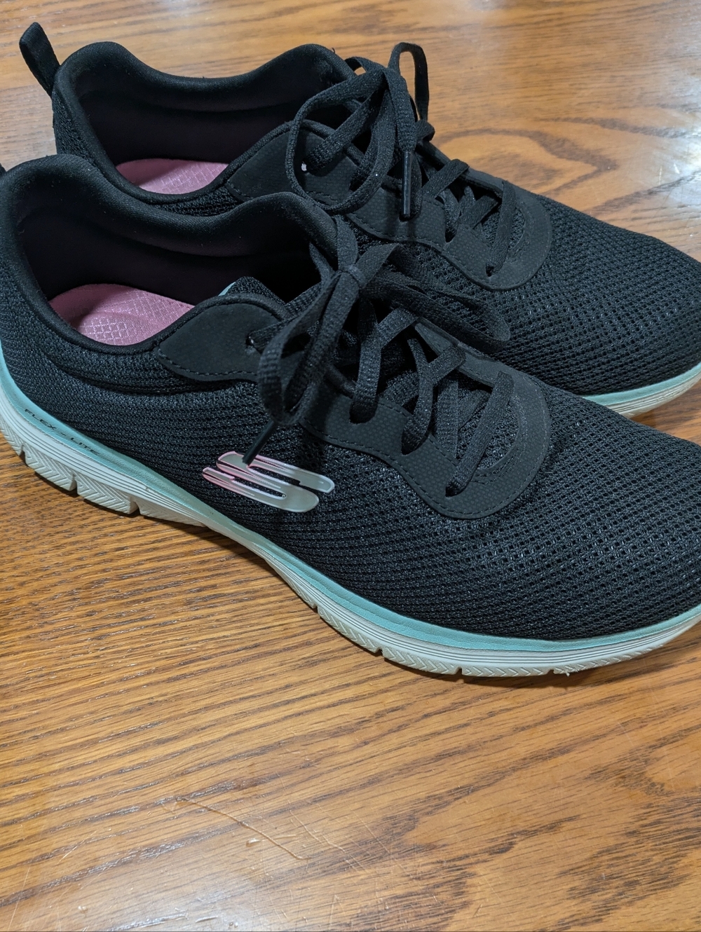 Sketchers Memory Foam Flex Lite. Black Mint And Pink. Size 9